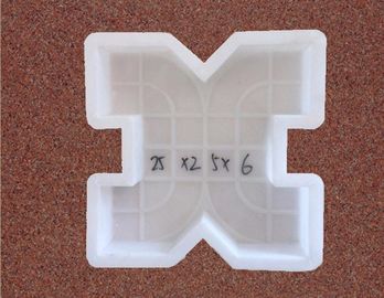 China Zement-Fliesen-Straßenbetoniermaschinen-Block formt X - schreiben Sie Gras konkretes Material der Gehweg-Form-pp. usine